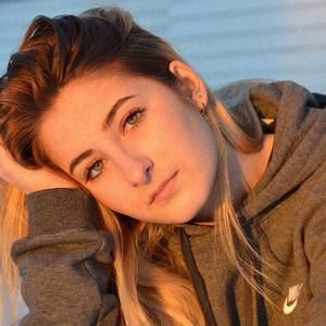 Meet your Posher, Sofía